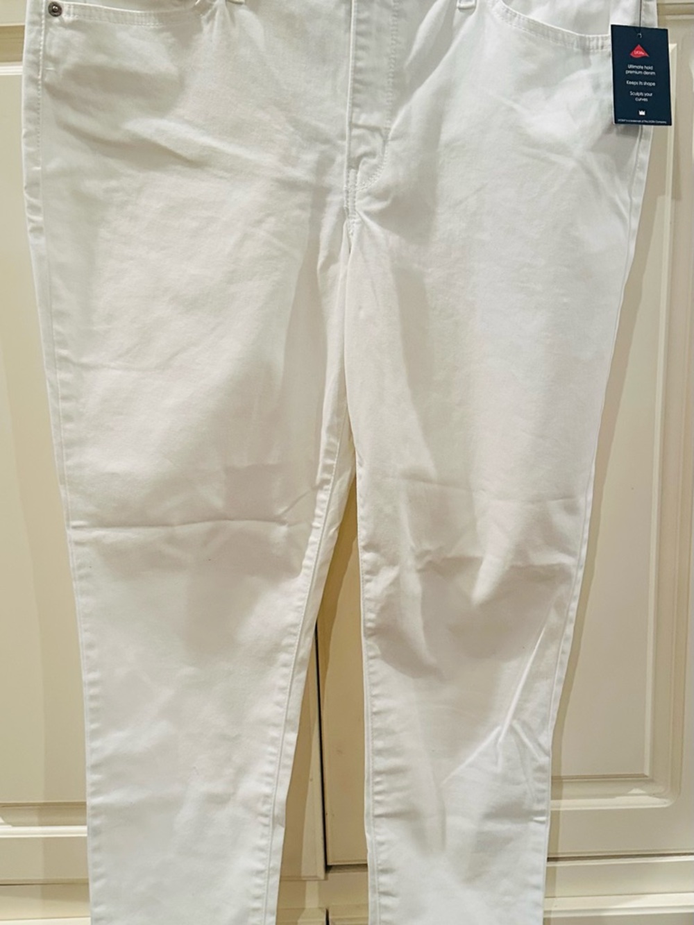 crown & ivy White Skinny Jeans